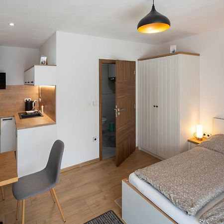 טלץ' Apartmany Pod Namestim 2 מראה חיצוני תמונה