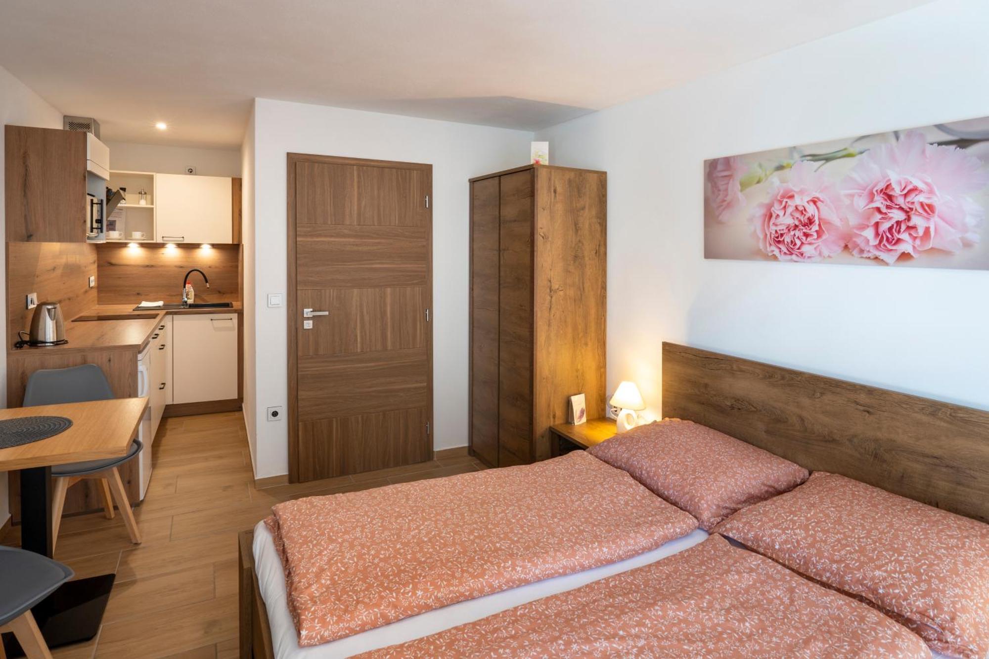 טלץ' Apartmany Pod Namestim 2 מראה חיצוני תמונה