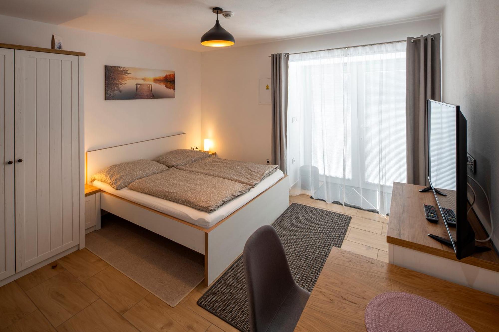 טלץ' Apartmany Pod Namestim 2 מראה חיצוני תמונה
